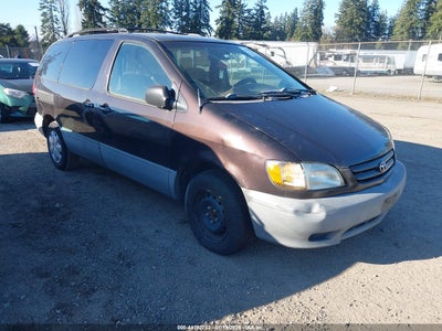 TOYOTA SIENNA 2001