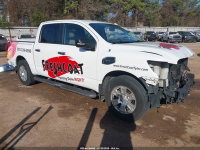 NISSAN TITAN 2017