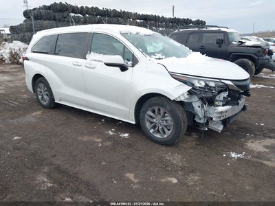 TOYOTA SIENNA 2025