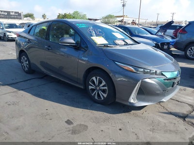 TOYOTA PRIUS PRIME 2019