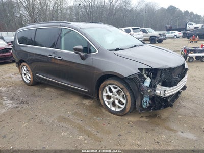 CHRYSLER PACIFICA 2017