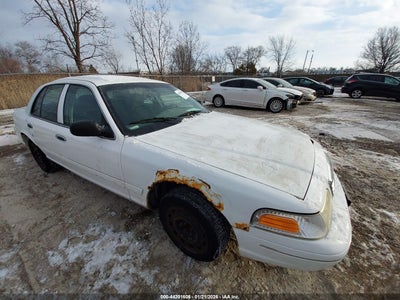FORD CROWN VICTORIA 2005