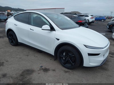 TESLA MODEL Y 2026