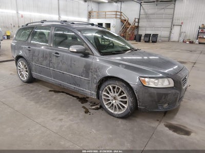 VOLVO V50 2010
