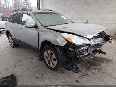 SUBARU OUTBACK 2013
