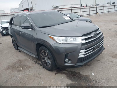 TOYOTA HIGHLANDER 2017