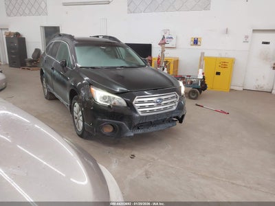 SUBARU OUTBACK 2016