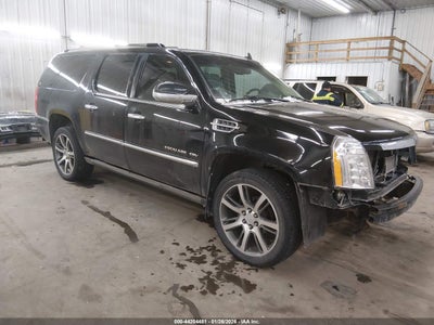 CADILLAC ESCALADE ESV 2013