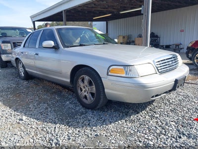 FORD CROWN VICTORIA 2011