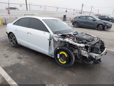 AUDI A4 2024