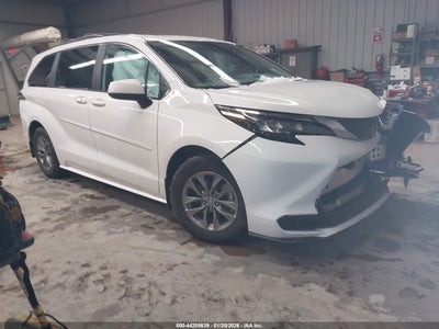 TOYOTA SIENNA 2025