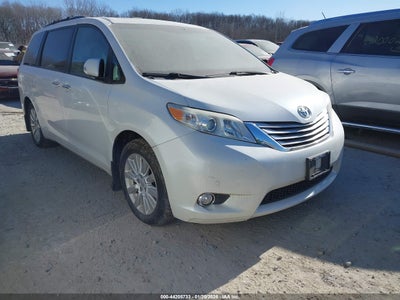 TOYOTA SIENNA 2013