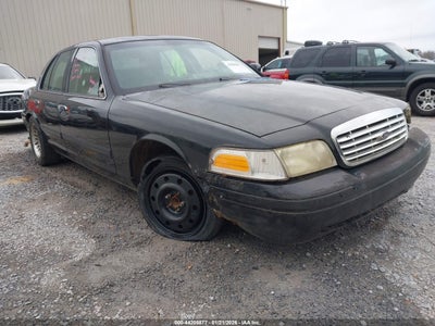 FORD CROWN VICTORIA 2011