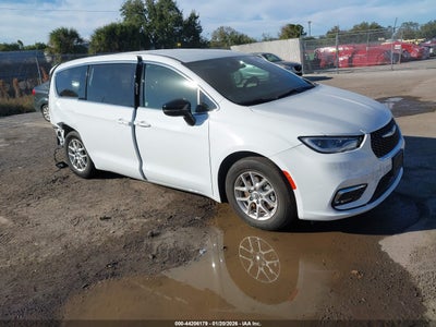 CHRYSLER PACIFICA 2025