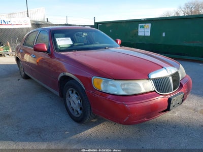 LINCOLN TOWN CAR 2000