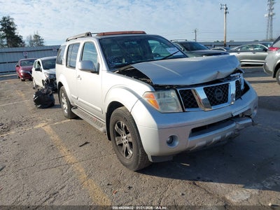 NISSAN PATHFINDER 2005