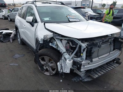 TOYOTA RAV4 2025