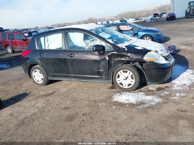 NISSAN VERSA 2010