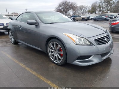 INFINITI G37 2010