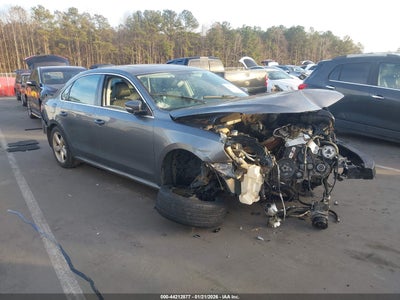 VOLKSWAGEN PASSAT 2013