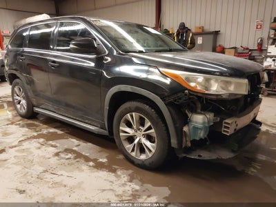 TOYOTA HIGHLANDER 2015
