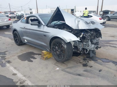 FORD MUSTANG 2021