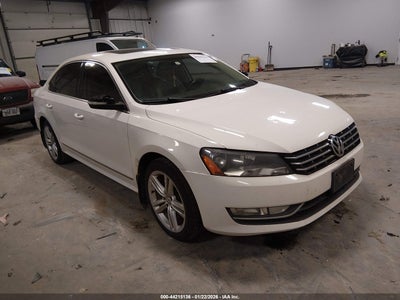 VOLKSWAGEN PASSAT 2013
