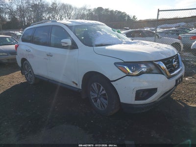 NISSAN PATHFINDER 2017
