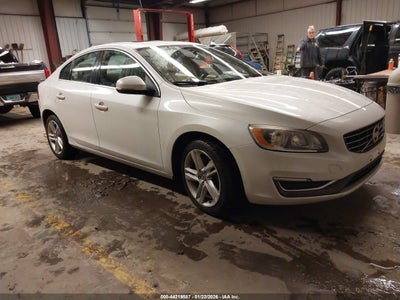 VOLVO S60 2015
