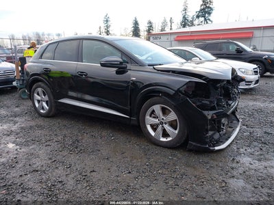 AUDI Q4 E-TRON 2024
