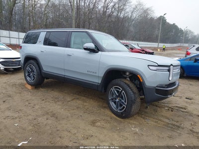 RIVIAN R1S 2025