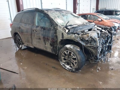 NISSAN PATHFINDER 2020