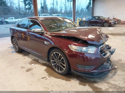 FORD TAURUS 2019