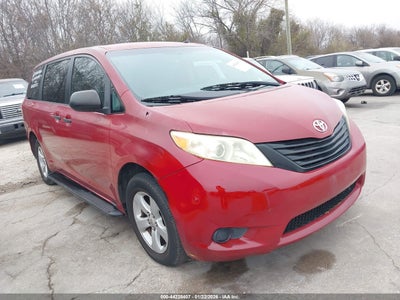 TOYOTA SIENNA 2012