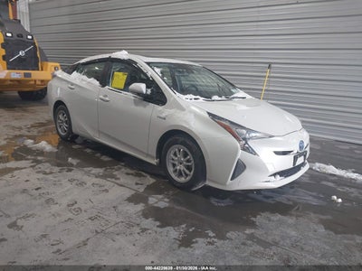TOYOTA PRIUS 2017