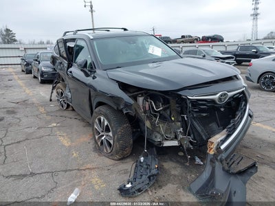 TOYOTA HIGHLANDER 2021
