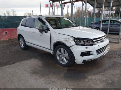 VOLKSWAGEN TOUAREG 2012