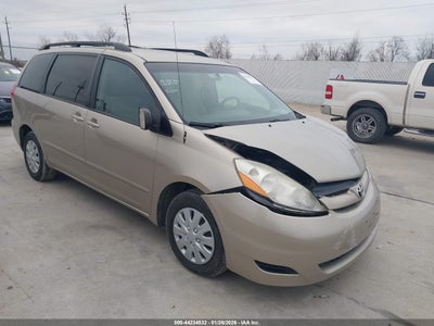 TOYOTA SIENNA 2010