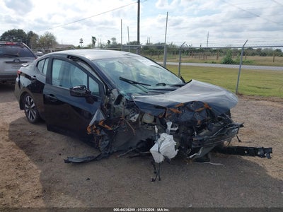NISSAN VERSA 2021
