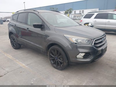 FORD ESCAPE 2017