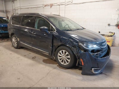 CHRYSLER PACIFICA 2019