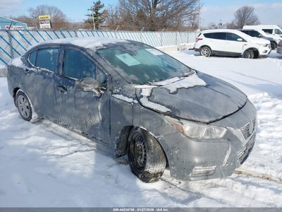 NISSAN VERSA 2021