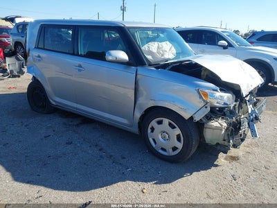 SCION XB 2010