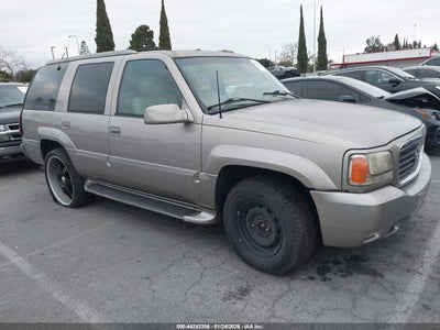 CADILLAC ESCALADE 2000