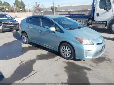TOYOTA PRIUS PLUG-IN 2014