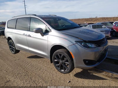 CHRYSLER PACIFICA 2020