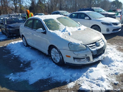VOLKSWAGEN JETTA 2010