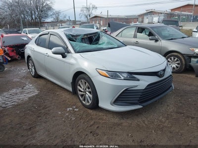TOYOTA CAMRY 2023