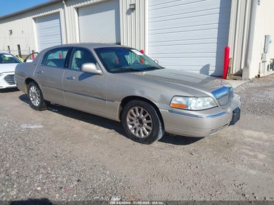 LINCOLN TOWN CAR 2007