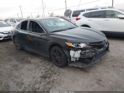 TOYOTA CAMRY 2020
